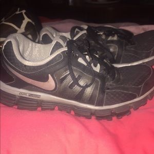 Black Nike’s